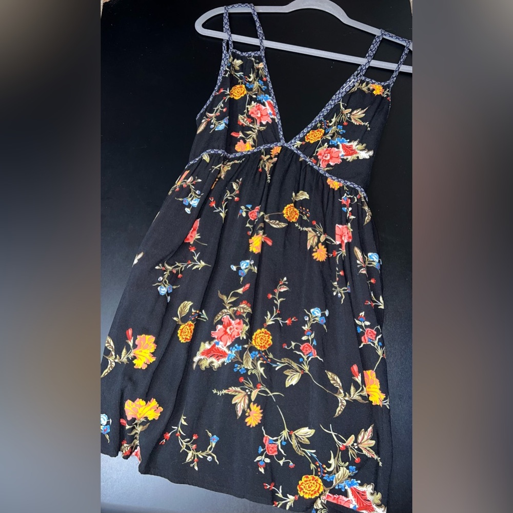 Band of Gypsies Black Floral Tie Dress Size Medium VGUC